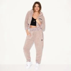 Sherpa Jogger -Fashion Clothing Store 3 541285 541290 SHERPA HOODIE AND JOGGER MOCHA 0290 1937b83f cca7 4df1 82da 8b9780b0d564