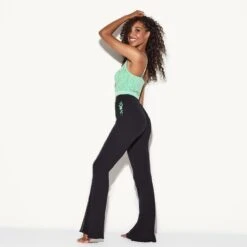 Women's Ribbed Flare Pants -Fashion Clothing Store 48 508620 6640783032417 PACSUN RIBBED FLARE PANT BLACK 41644 WEBSIZE